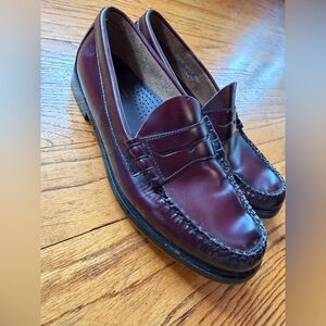 Weejuns loafers - great condition